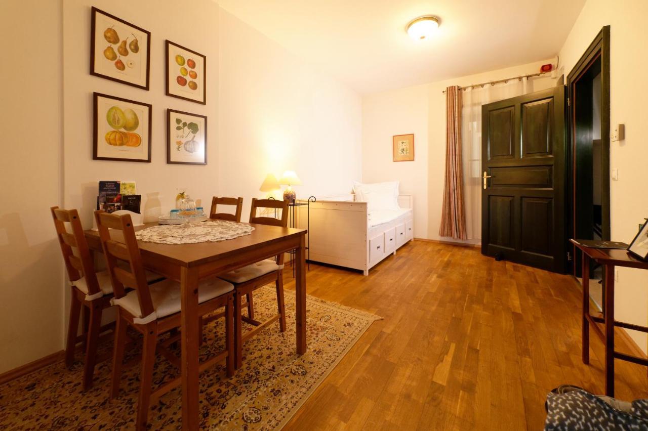 Kosbor Panzio Bed & Breakfast Magyarszombatfa Exterior foto